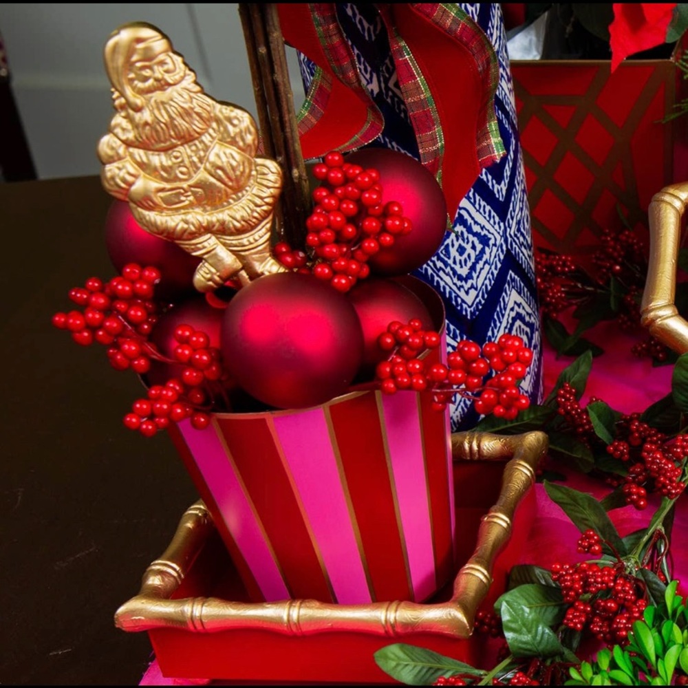 NIB- 4 Glam Santa Stakes